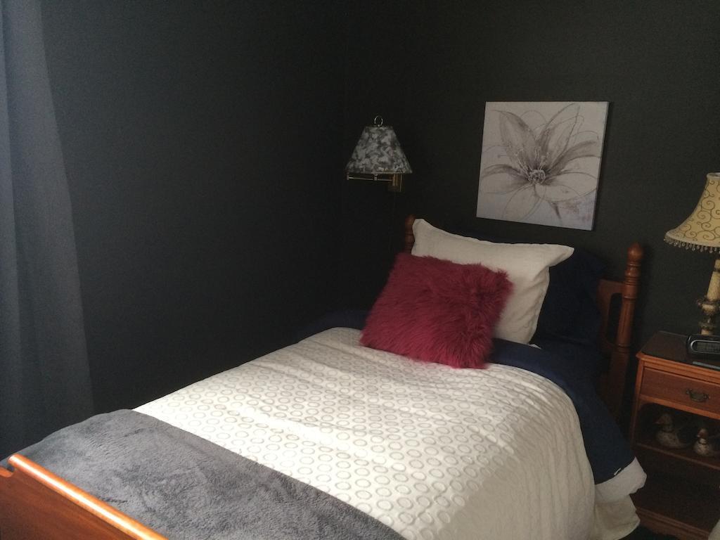 B&B Aux Deux Pignons Donnacona Cameră foto
